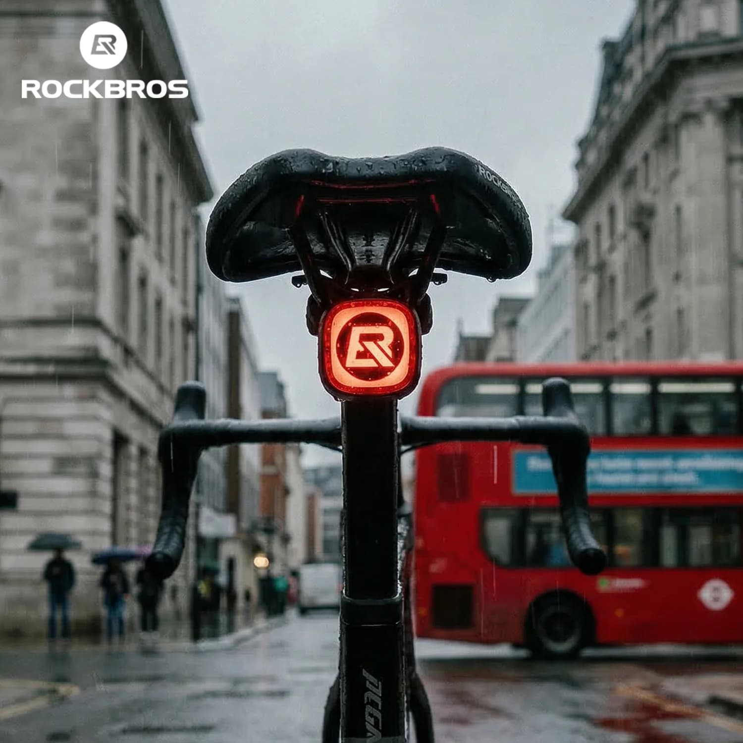 Luz trasera impermeable con sensor de freno recargable por USB-C